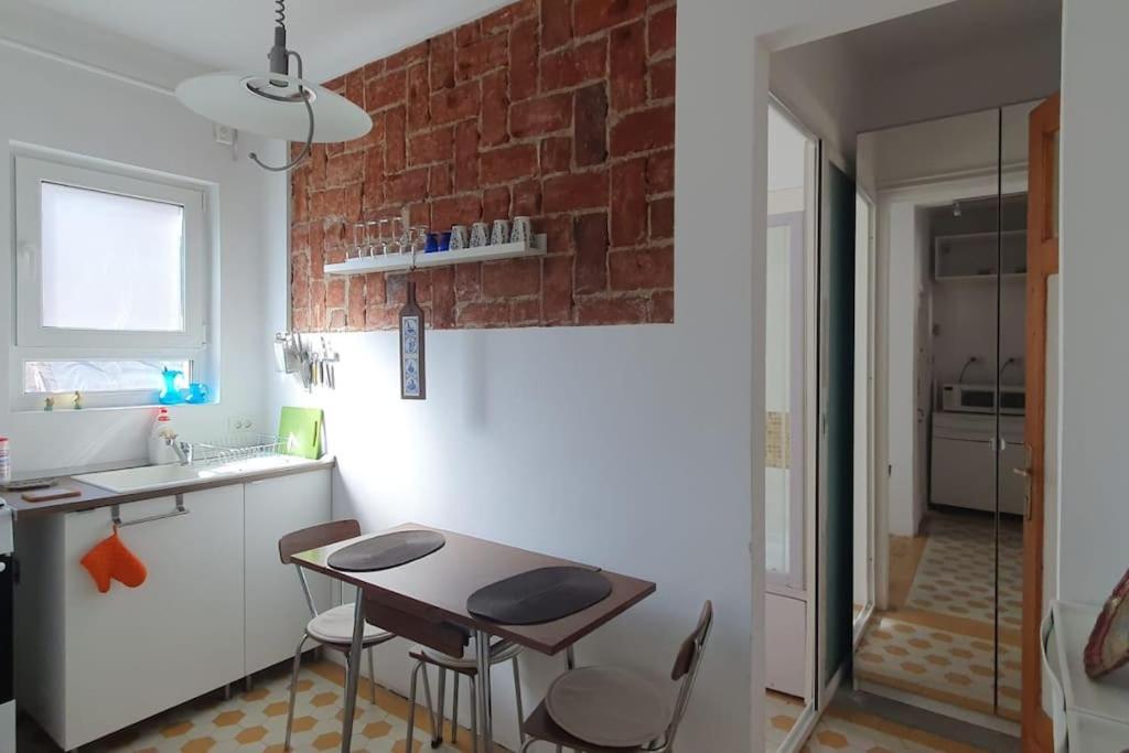 Elegant Apartment Near Rosetti Square Бухарест Екстер'єр фото