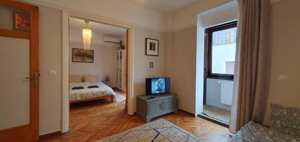 Elegant Apartment Near Rosetti Square Бухарест Екстер'єр фото
